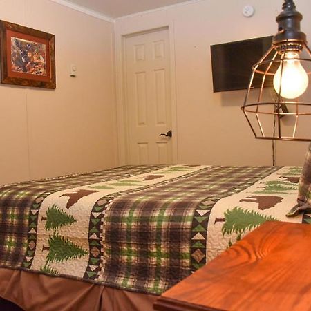 לייק ג'ורג' Adirondack Sunrise Lodge מראה חיצוני תמונה