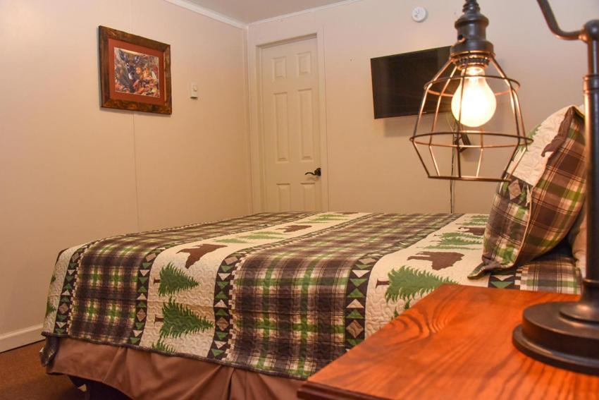 לייק ג'ורג' Adirondack Sunrise Lodge מראה חיצוני תמונה