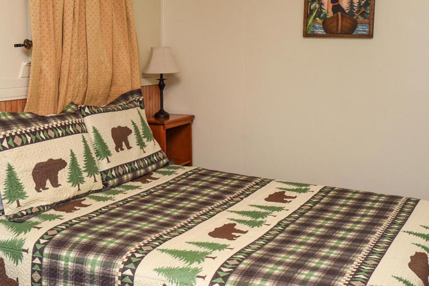 לייק ג'ורג' Adirondack Sunrise Lodge מראה חיצוני תמונה