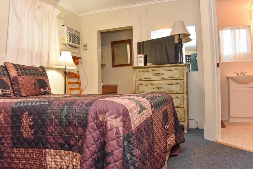 לייק ג'ורג' Adirondack Sunrise Lodge מראה חיצוני תמונה