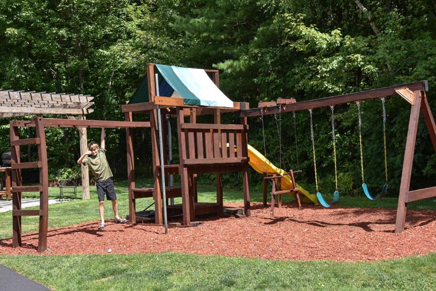 לייק ג'ורג' Adirondack Sunrise Lodge מראה חיצוני תמונה