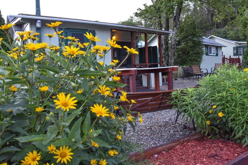 לייק ג'ורג' Adirondack Sunrise Lodge מראה חיצוני תמונה