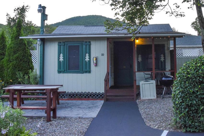 לייק ג'ורג' Adirondack Sunrise Lodge מראה חיצוני תמונה